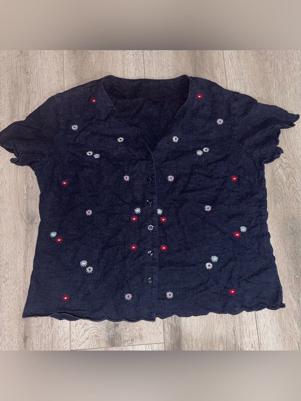 Cottagecore Dainty Floral Embroidered Button Down Top with Scalloped Hem Sz M